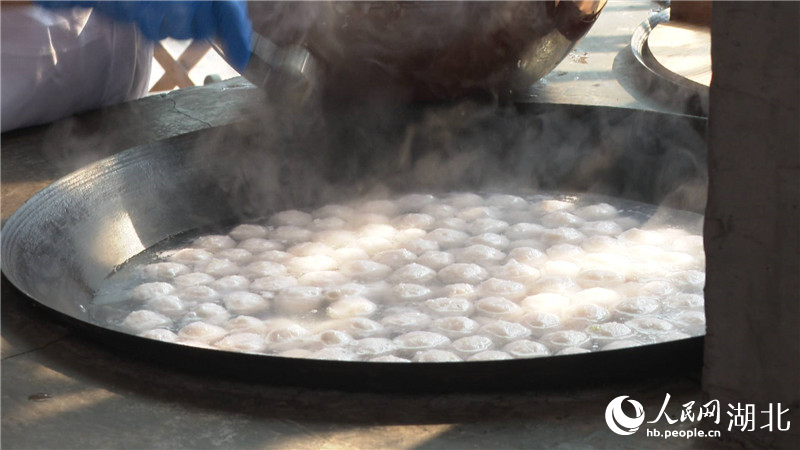 白嫩Q彈的巴河魚丸。