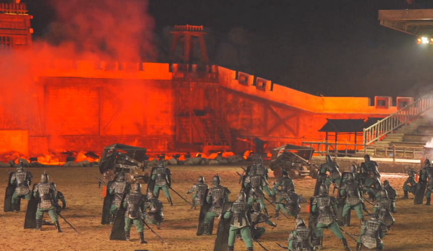 武漢黃陂區(qū)景區(qū)春節(jié)期間的文藝表演。魯明攝