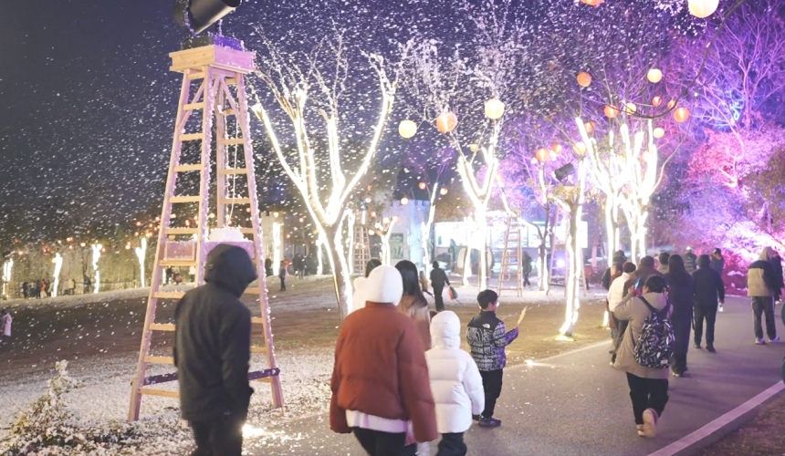 武漢黃陂區(qū)景區(qū)游客絡(luò)繹不絕。魯明攝