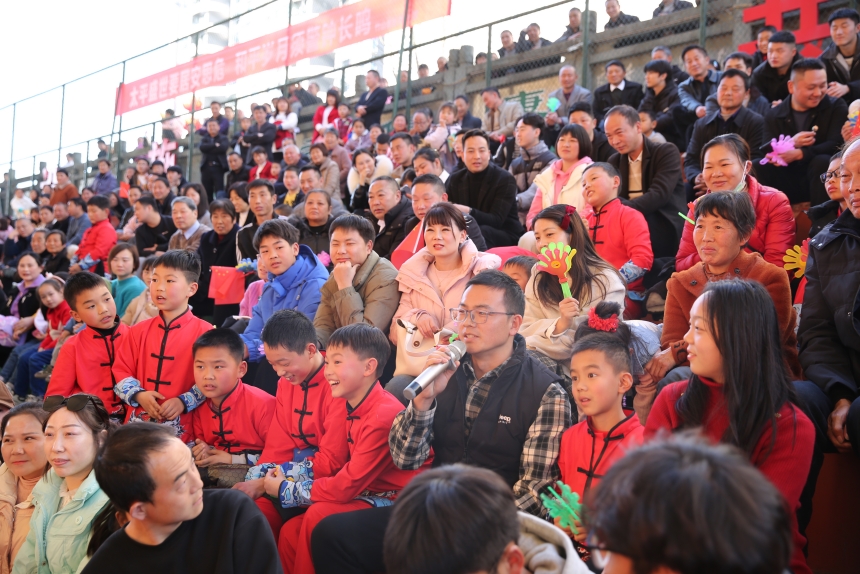 湖北竹山舉辦第二屆“村BA”和美鄉(xiāng)村農民籃球賽【5】