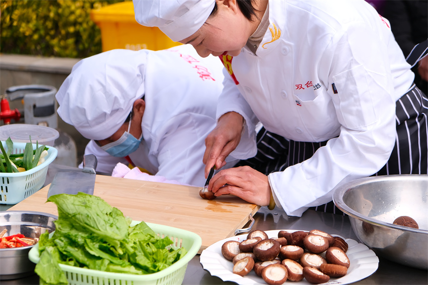 湖北竹山舉辦慶“三八”尋找“最美廚娘”活動(dòng)【3】