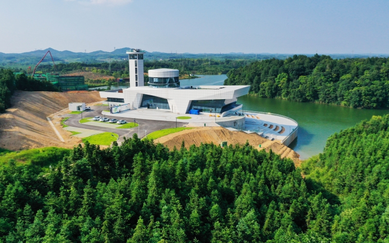 中國(guó)（赤壁）中試谷·智能無(wú)人系統(tǒng)測(cè)試基地。陳紅菊攝