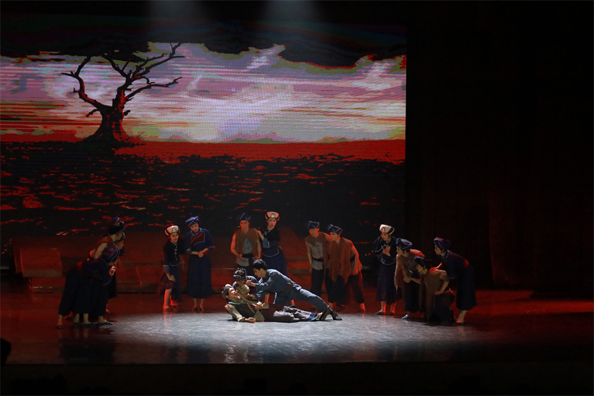 《老兵》原創(chuàng)歌舞劇演出現(xiàn)場(chǎng)。楊馨怡攝