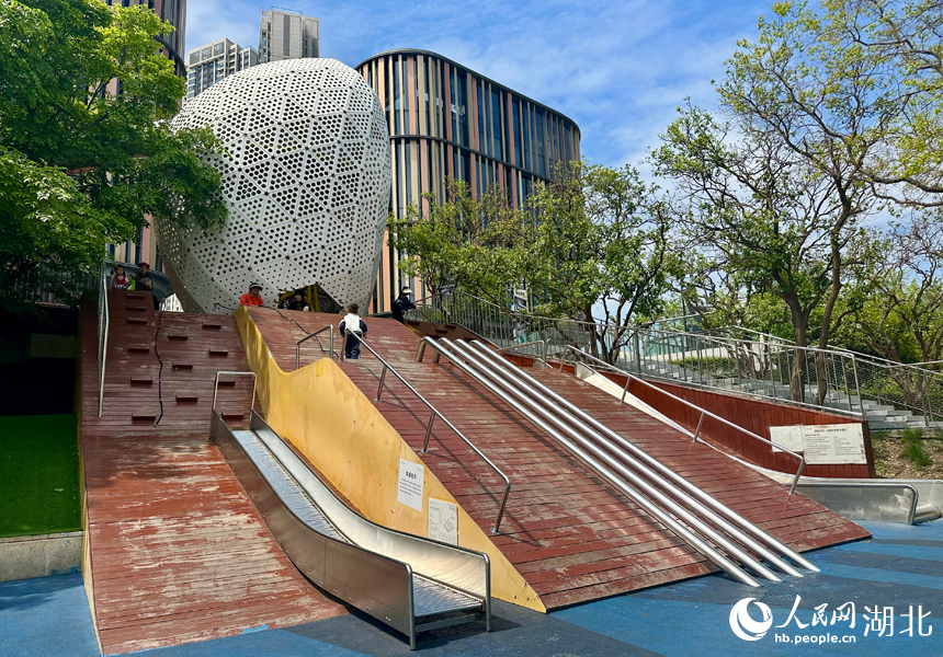 武漢奇趣蛋殼公園。人民網(wǎng)記者 張沛攝