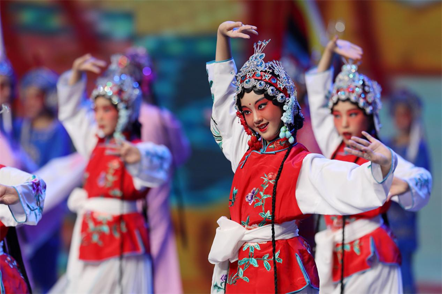 龍門小學戲曲進校園。