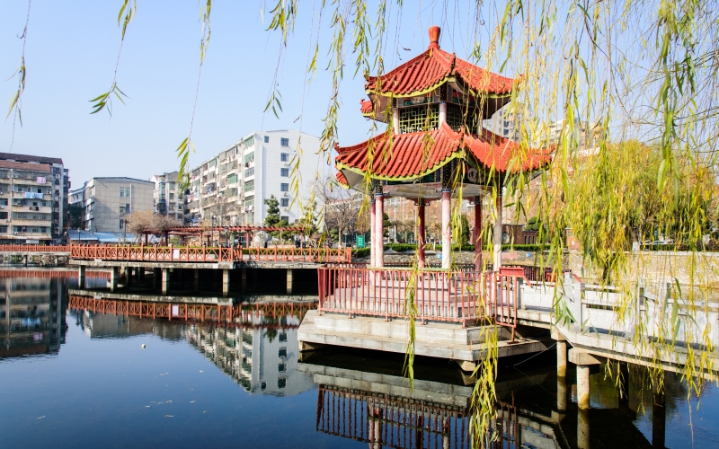 武穴市重塑記憶中的“九街十八巷”。