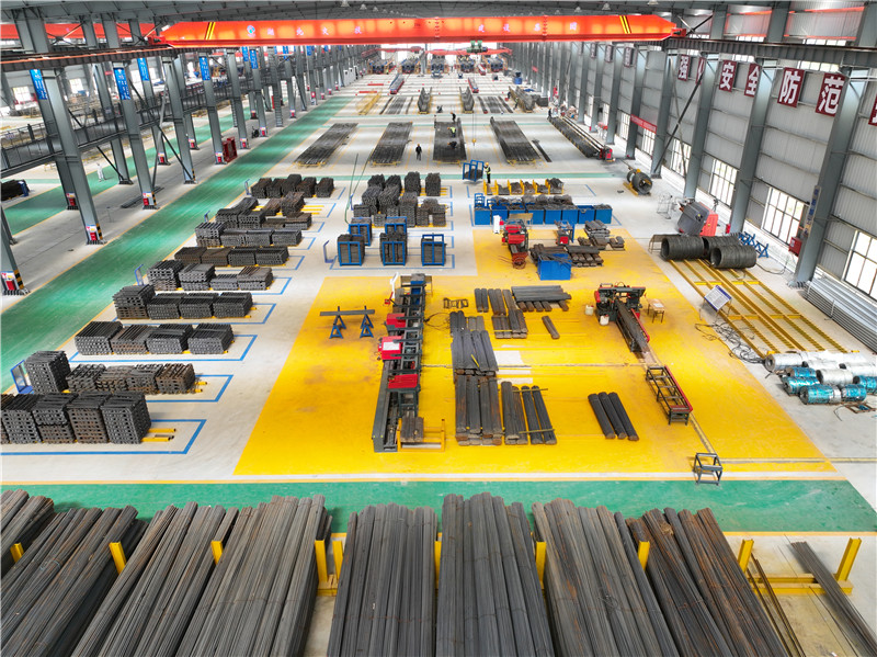 鋼筋綁扎區(qū)。湖北交投建設(shè)集團供圖