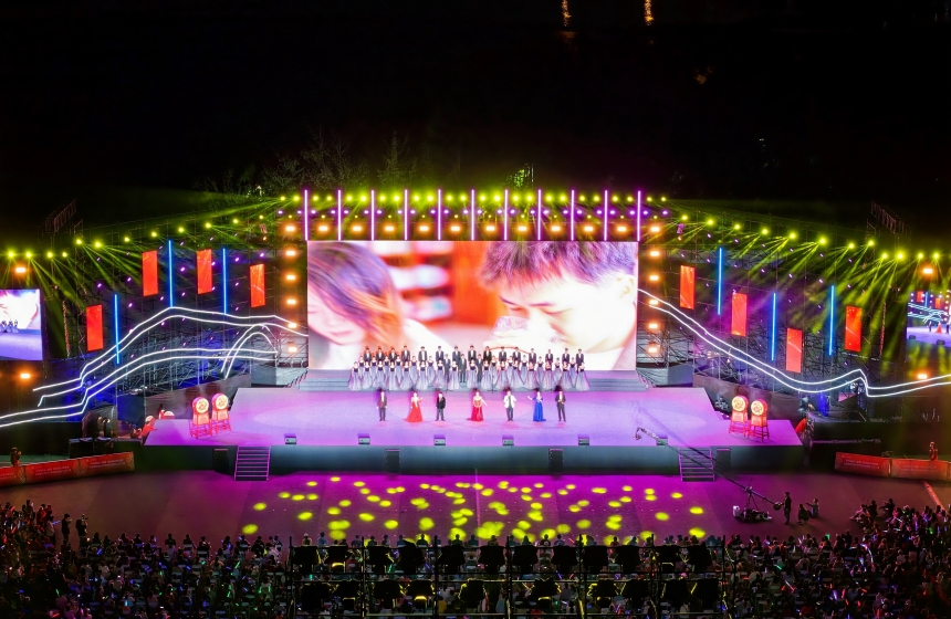 演出現(xiàn)場。學(xué)校供圖