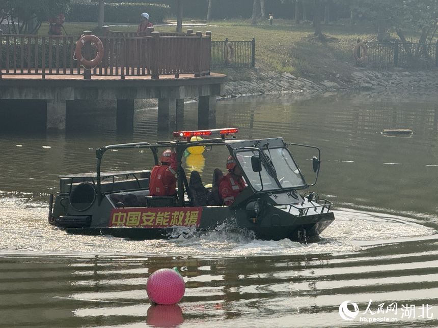 全地形車展示。