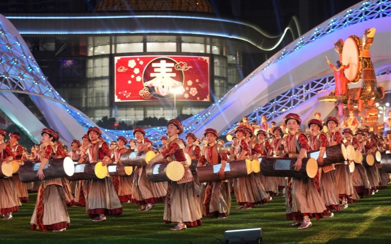 光谷星河廣場拍攝現(xiàn)場。