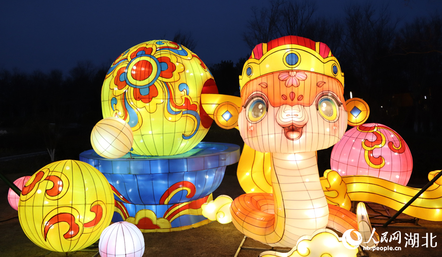新春走基層丨湖北荊門:燈會(huì)歡樂(lè)不打烊【2】