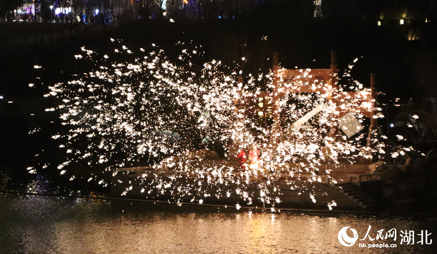 新春走基層丨湖北荊門:燈會歡樂不打烊【13】