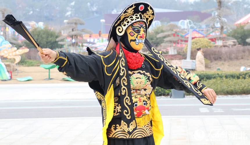 新春走基層丨湖北荊門(mén):燈會(huì)歡樂(lè)不打烊【14】