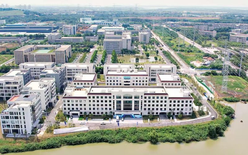 位于光谷的咸寧（武漢）離岸科創(chuàng)園。張仰強(qiáng)攝