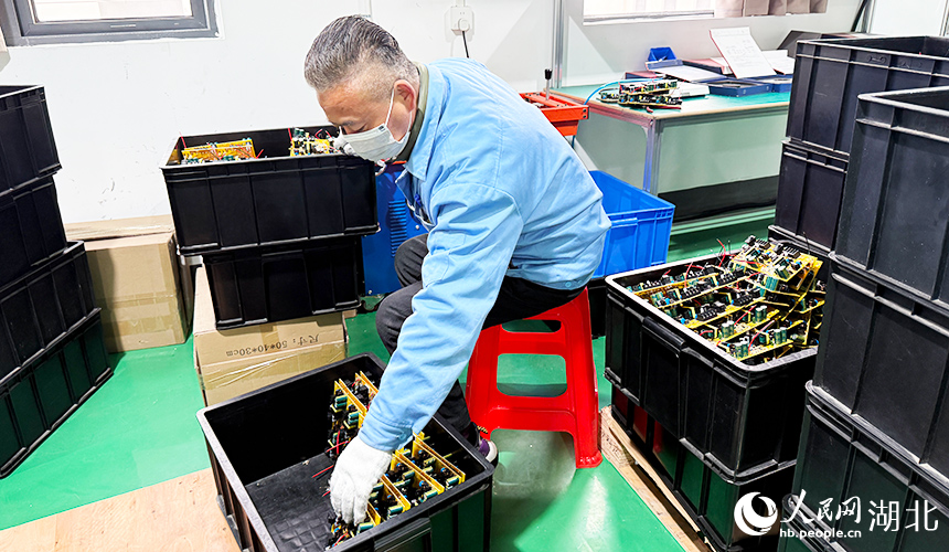 湖北孝感:開足馬力趕訂單 【8】