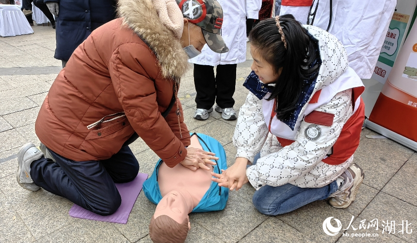 武漢市武昌區(qū):“志愿服務(wù)+”溫暖送到家【3】