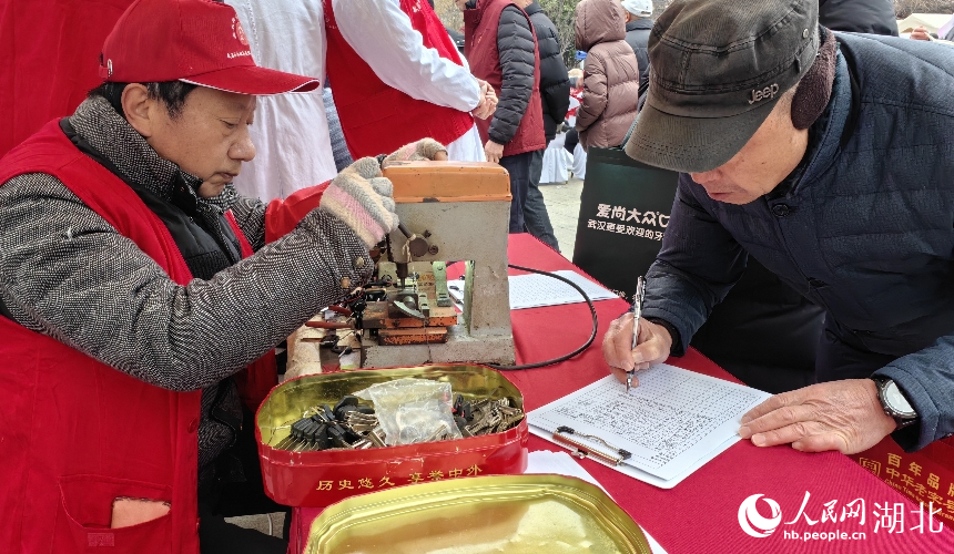 武漢市武昌區(qū):“志愿服務(wù)+”溫暖送到家【6】