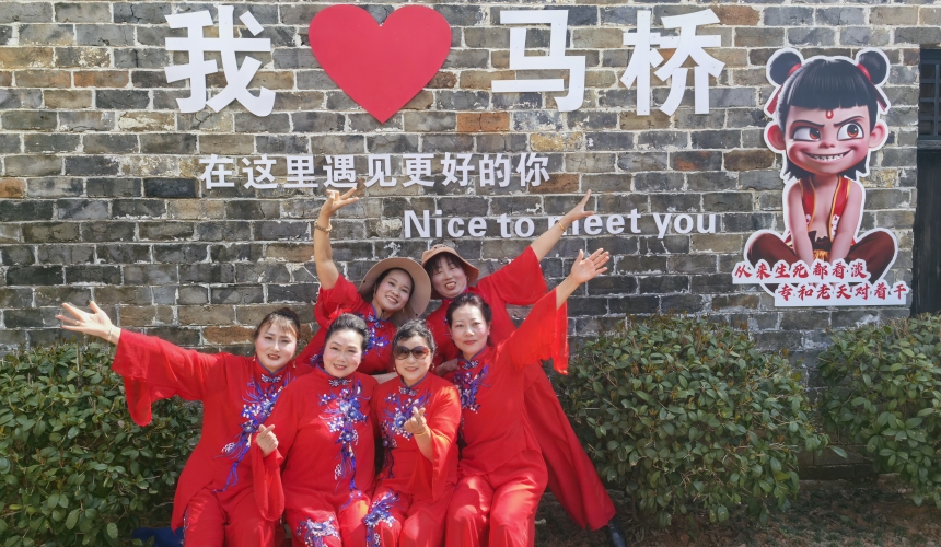 萬人“趕花集”！湖北咸安開啟油菜花狂歡季【3】