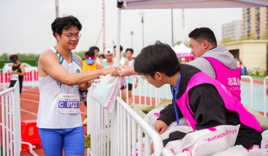 賽事保障。仙桃馬拉松組委會供圖