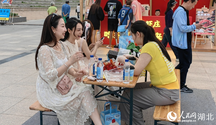 湖北武漢:一只蝦撬動全城消費