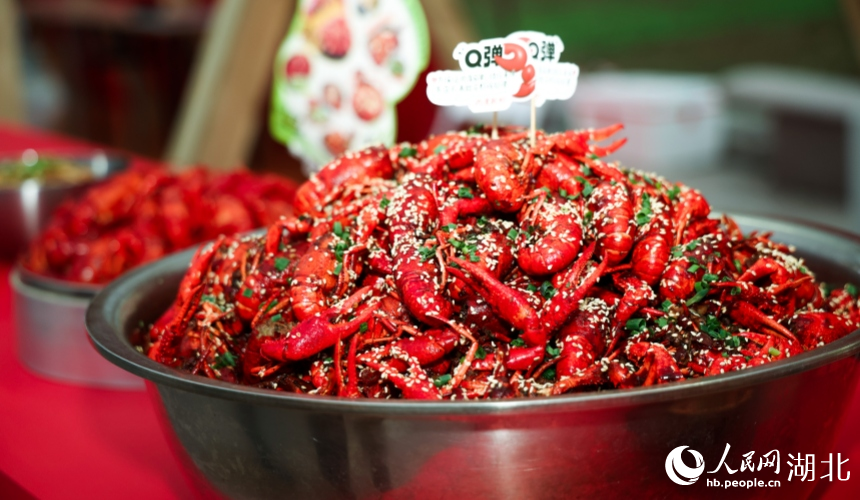 湖北武漢:一只蝦撬動(dòng)全城消費(fèi)【7】