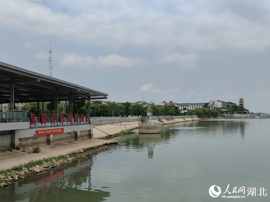 梁子湖碼頭。人民網(wǎng)記者 郭婷婷攝