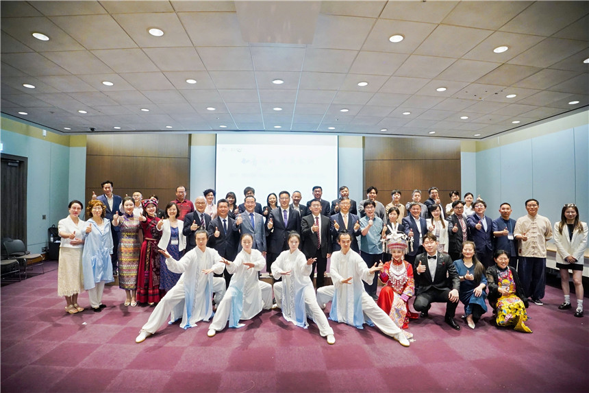 與會(huì)嘉賓合照