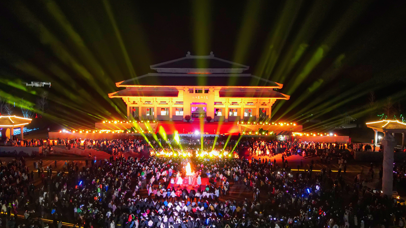  炎帝景區(qū)夜游