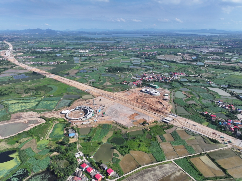 建設(shè)中的武昌魚服務(wù)區(qū)。