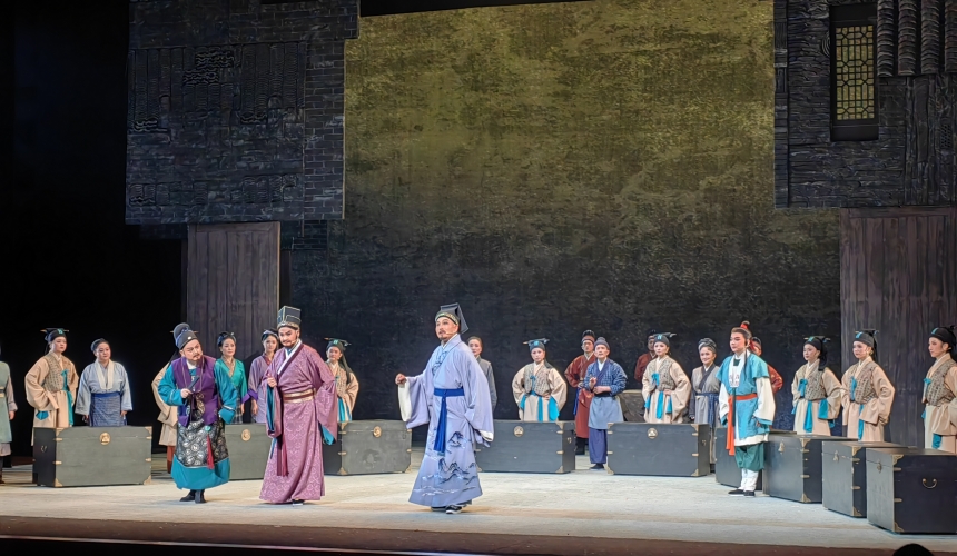 黃梅戲《梅城煙雨》首演 展現(xiàn)清廉愛民精神與創(chuàng)新活力【4】