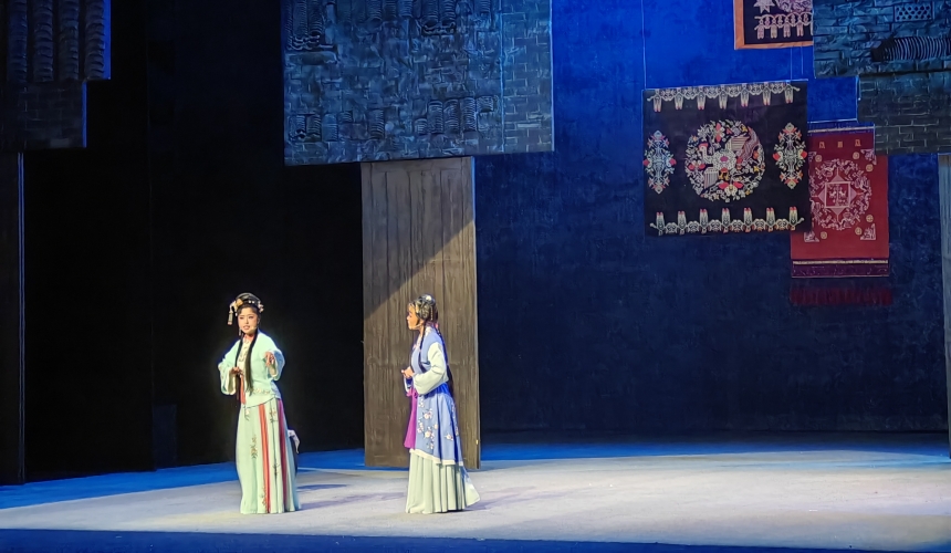 黃梅戲《梅城煙雨》首演 展現(xiàn)清廉愛民精神與創(chuàng)新活力【5】