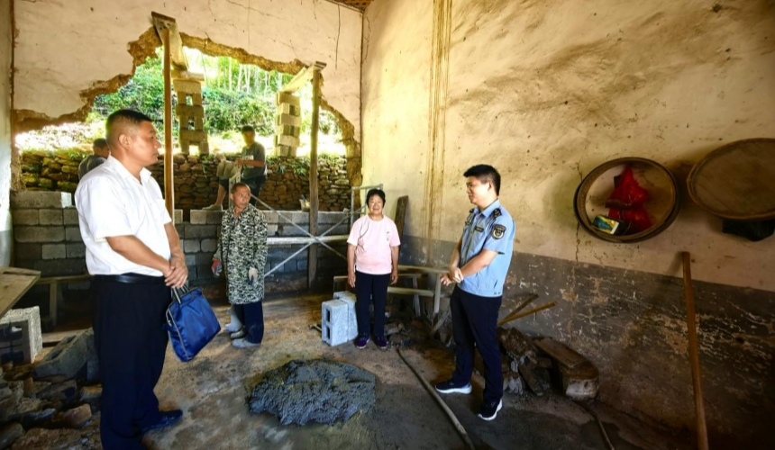 湖北?？担郝勓炊鴦语@擔(dān)當(dāng) 風(fēng)雨同心護(hù)家園【2】