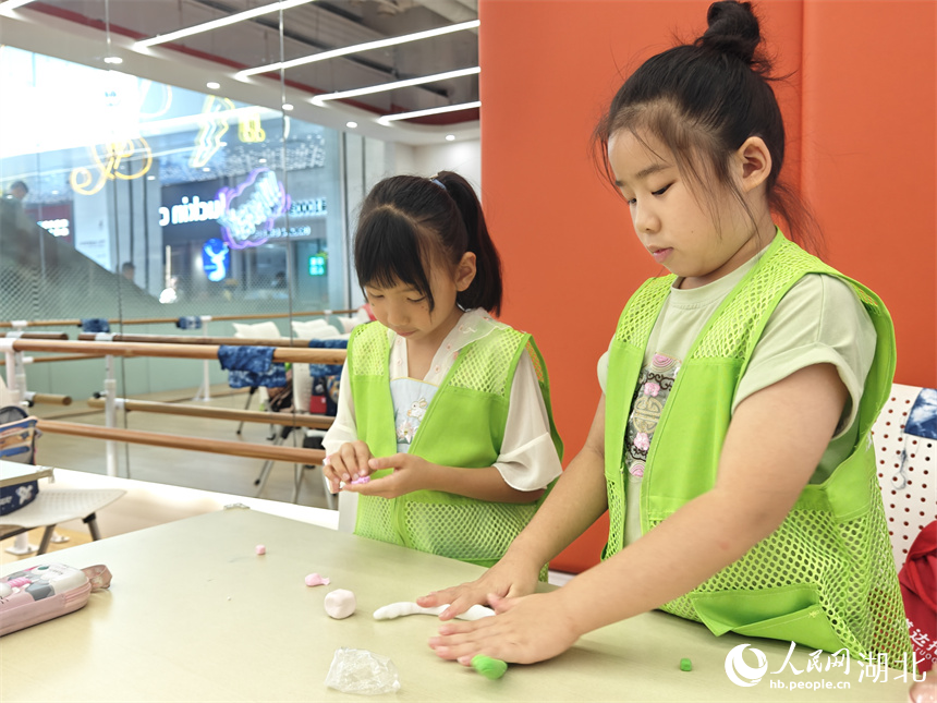 寫字樓里的暑假托管班【9】