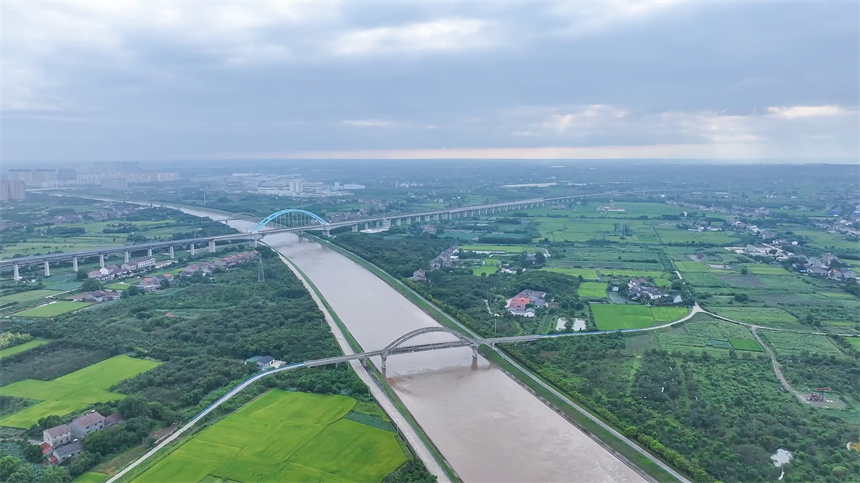 “小田并大田”激活魚米之鄉(xiāng)新動(dòng)能