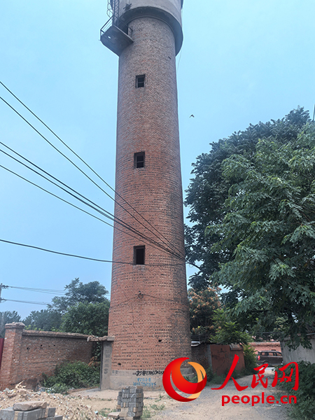 小北堡社區(qū)供水水塔。人民網(wǎng) 商帆攝