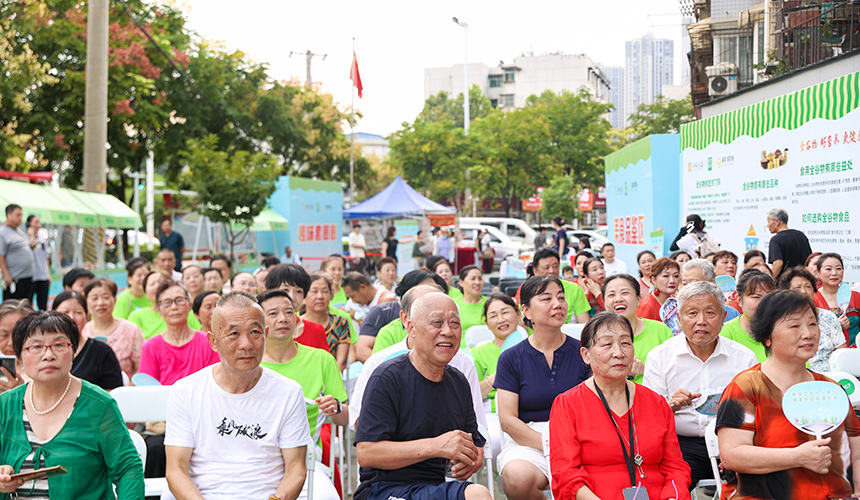 “荊楚糧油”社區(qū)活動(dòng)走進(jìn)新鑫園社區(qū) 惠民服務(wù)暖民心【3】