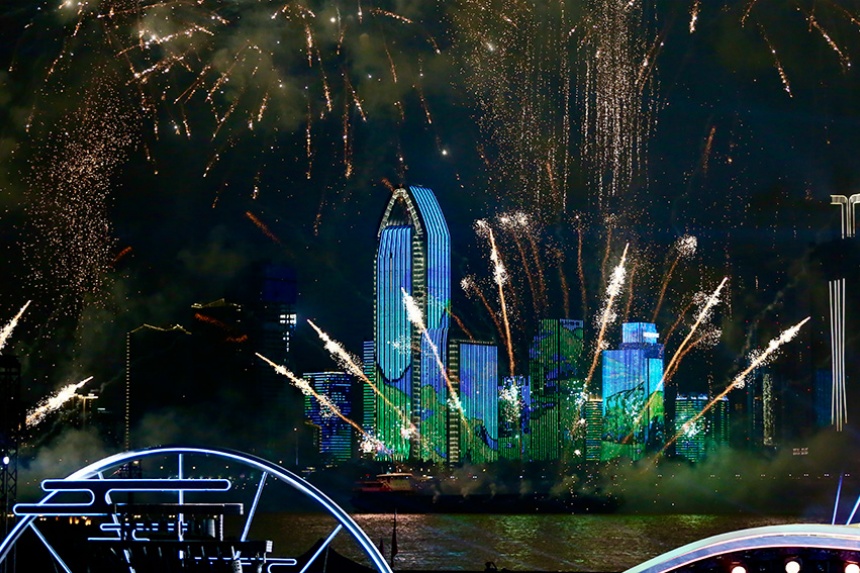 9月12日晚，2025長江文化藝術(shù)季開幕式在武漢兩江四岸絢爛上演。人民網(wǎng) 彭昀迪攝