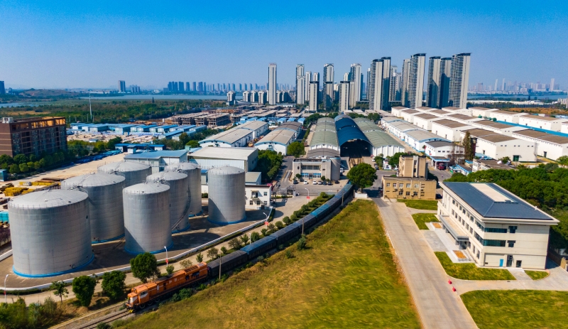 儲糧智能化，多式聯(lián)運格局基本成型。鄂良攝