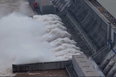 《三峽大壩：以大國重器的巍峨守護(hù)長江之美》陳冰
