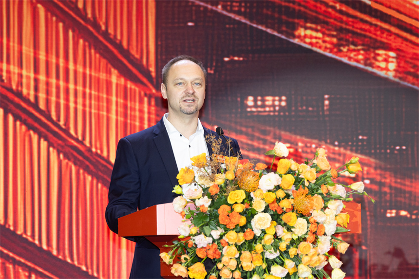 2025采埃孚LIFETEC全球供應(yīng)商合作伙伴大會(huì)在武漢經(jīng)開區(qū)召開【3】