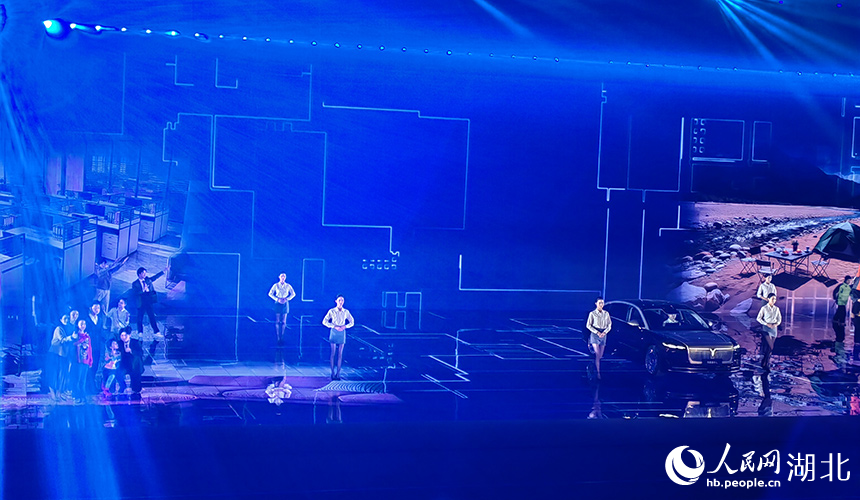 光子機器人點燃圣火，武漢第十二屆運動會開幕【5】