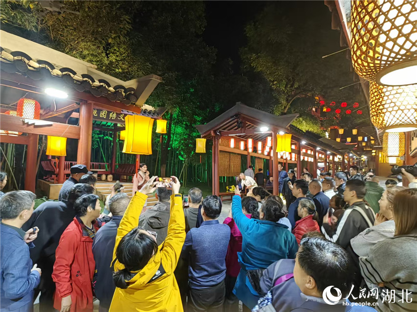 湖北咸寧赤壁市緊扣三國(guó)文化，推進(jìn)歷史文化與旅游產(chǎn)業(yè)深度融合。