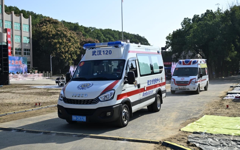 軍地聯(lián)合演練，鍛造急救精兵。