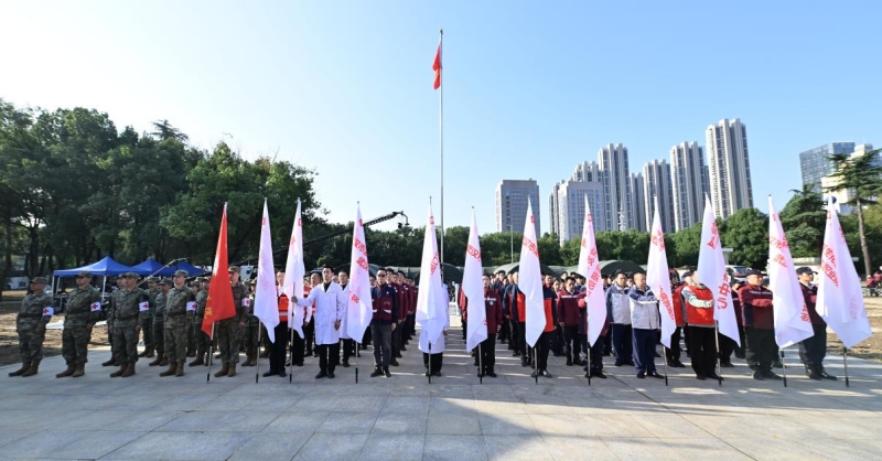 軍地聯(lián)合演練，鍛造急救精兵。