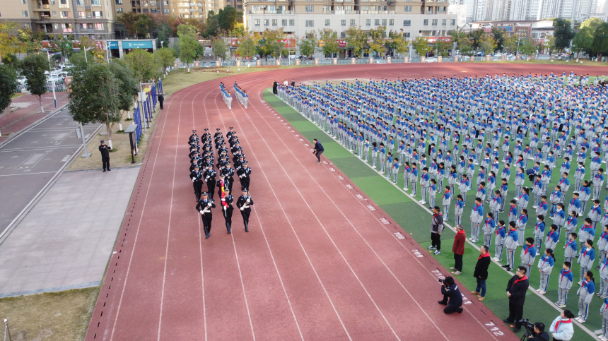 咸寧市第二十五屆青少年愛國主義讀書教育活動啟動。陰志維攝