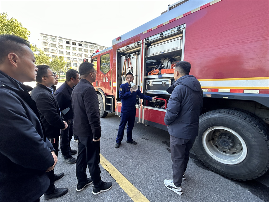 到消防救援大隊開展“沉浸式”學(xué)習(xí)
