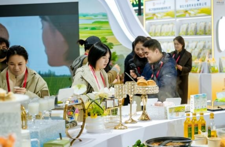 米香漫農(nóng)博 江漢大米奏響產(chǎn)業(yè)融合強(qiáng)音【3】