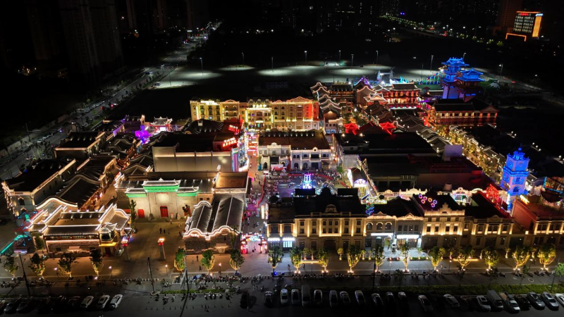 以三國文化打造的鄂州吳都喬街夜景