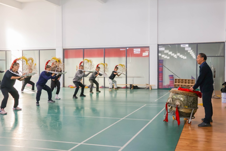 舞龍舞獅專項技能實踐與訓練。楊芷若攝