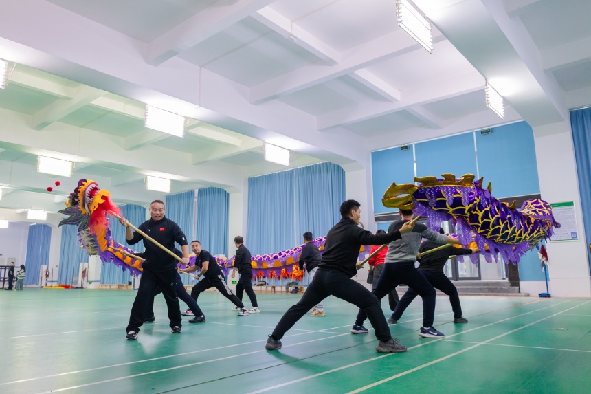 舞龍舞獅專項技能實踐與訓練。余劍韜攝